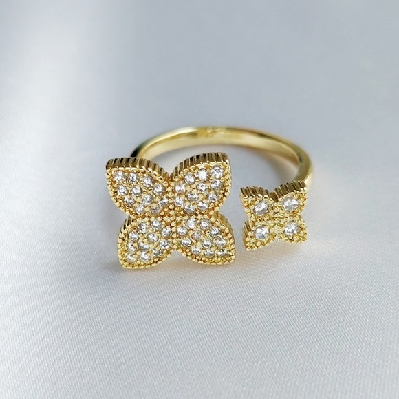 Anthropologie Jewelry - Double Flower Ring 18k gold plated